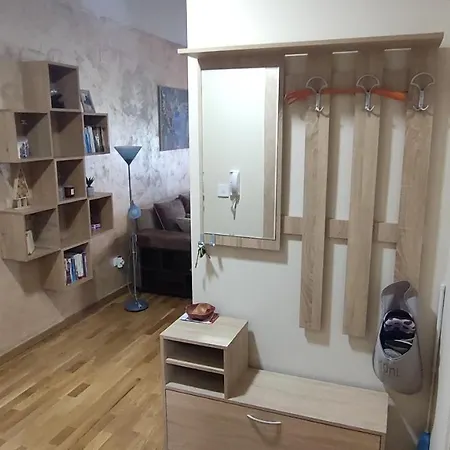 Lui Apartman *